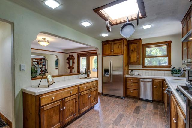 5090 La Honda Road,  CA: https://media.crmls.org/mediaz/3ffdf851-8abb-4011-a5a5-5c38971909fc.jpg