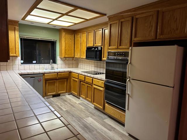 1670 Sausalito Drive, Hollister CA: https://media.crmls.org/mediaz/3ffeb8bf-8c2c-459a-b5fb-f3eeca422643.jpg