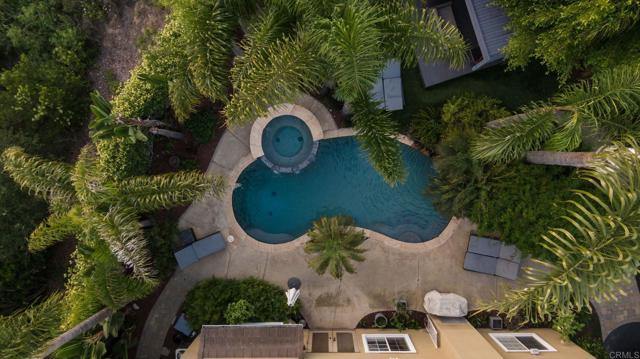 3655 Sage Canyon Drive, Encinitas CA: https://media.crmls.org/mediaz/3ffeec82-0a8c-435c-89da-37f0428c5131.jpg