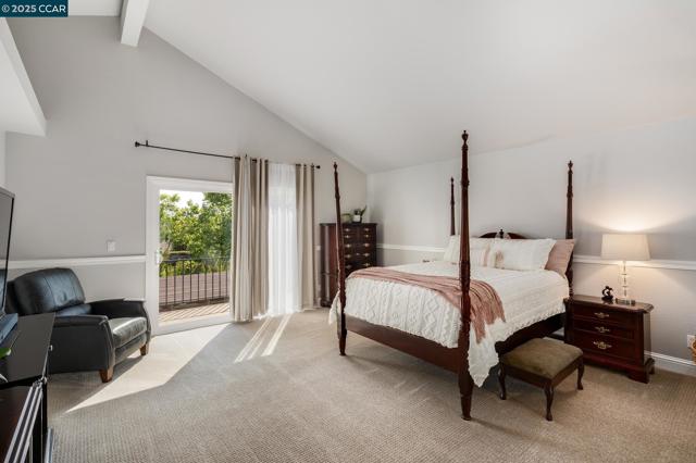 2060 Canyon Crest Ave, San Ramon CA: https://media.crmls.org/mediaz/3ffef8b5-1229-49ce-859b-2196666b5293.jpg
