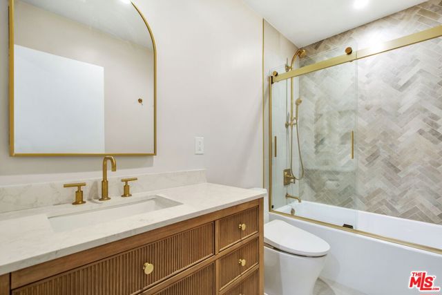 5326 Fairview Boulevard, Los Angeles CA: https://media.crmls.org/mediaz/3fff1723-09c5-4fc5-9997-a169cc125bb1.jpg