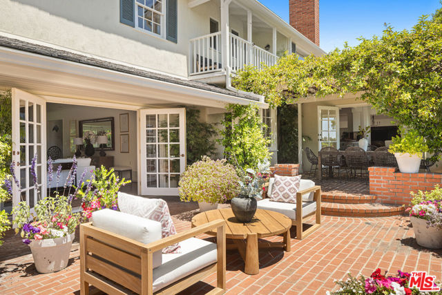 Drew Fenton | 848 Toulon Drive Pacific Palisades CA | MLS: 7201046