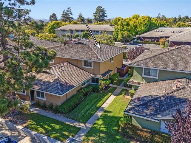 4475 Diamond Street, Capitola CA: https://media.crmls.org/mediaz/4000a2c1-f0e3-4d71-b48b-f61f248f5322.jpg