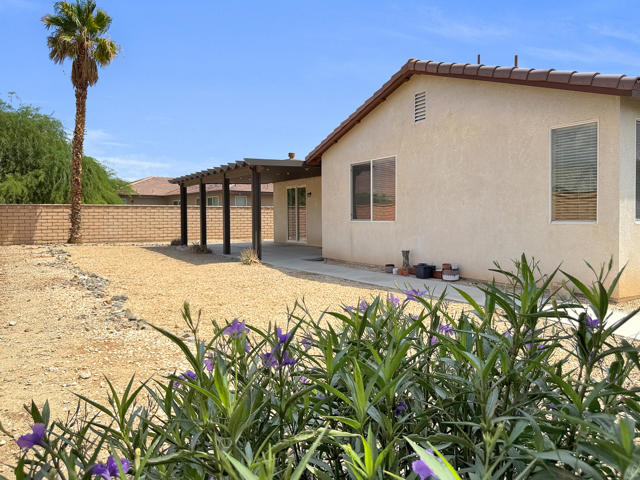 80200 Catalina Drive, Indio CA: https://media.crmls.org/mediaz/4000b1b2-b533-4158-9d87-504bbc6b3c4b.jpg