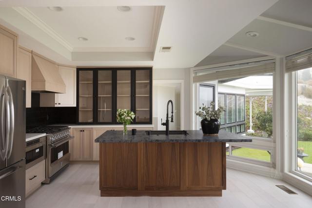 Detail Gallery Image 12 of 49 For 8 Burrell Ln, Rancho Palos Verdes,  CA 90275 - 4 Beds | 2/1 Baths