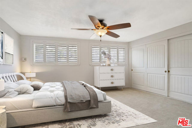11770 Pacific Coast Highway, Malibu CA: https://media.crmls.org/mediaz/40011343-55c5-4000-af71-32a9c2014949.jpg