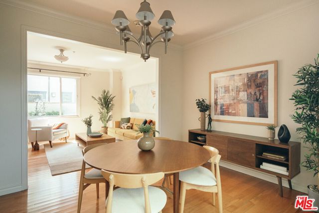 322 Alpine Street, Pasadena CA: https://media.crmls.org/mediaz/40015c84-2828-4856-8410-57cec1c343c8.jpg