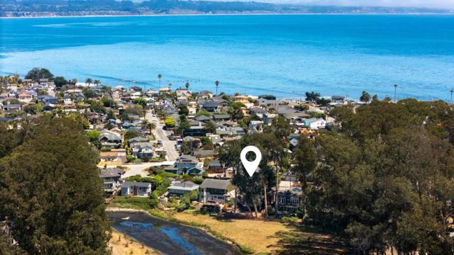 125 Moran Way, Santa Cruz CA: https://media.crmls.org/mediaz/4001d825-1dfe-44c6-a897-8541c2cf1365.jpg