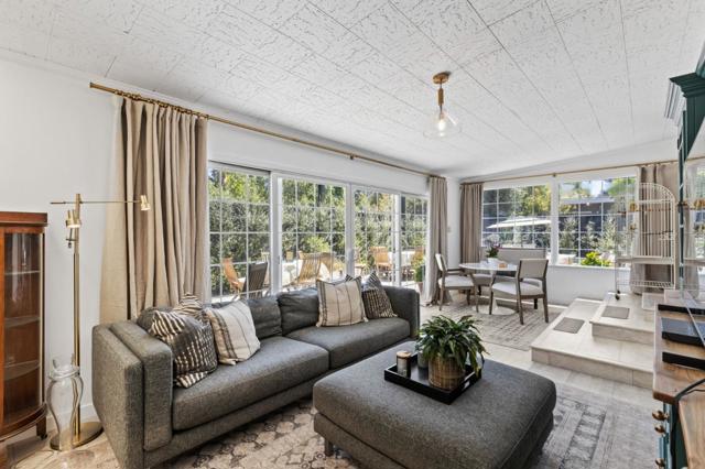 2061 Oakley Avenue, Menlo Park CA: https://media.crmls.org/mediaz/400202e5-e71f-48c0-90a5-88a30a0784ae.jpg