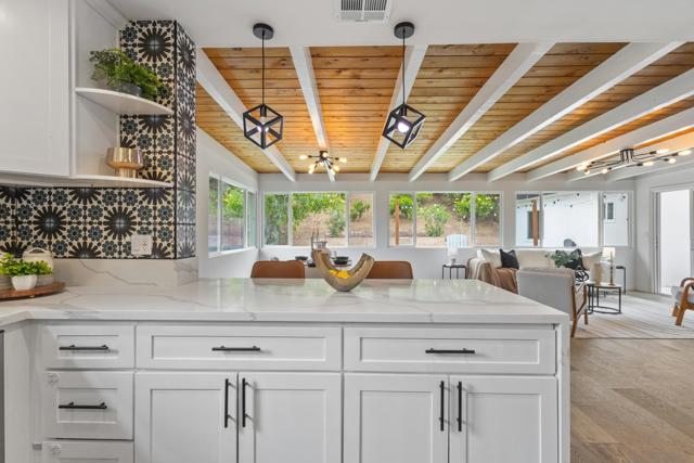 6750 Cowles Mountain Blvd, San Diego CA: https://media.crmls.org/mediaz/4002b0ed-0803-4cc9-9ce3-47a1d819d200.jpg