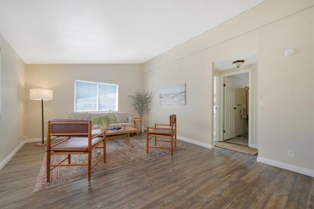 Image 15 of 45 For 5689 Red Oak Drive