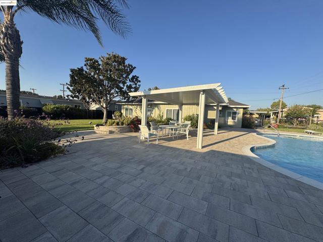 137 Zartop, Oakley CA: https://media.crmls.org/mediaz/40035b51-0ed1-4dfa-be03-84896491dc0a.jpg