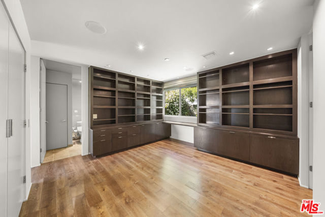 3625 Lowry Road, Los Angeles CA: https://media.crmls.org/mediaz/40038153-baa6-4744-8c1b-261d4270886e.jpg