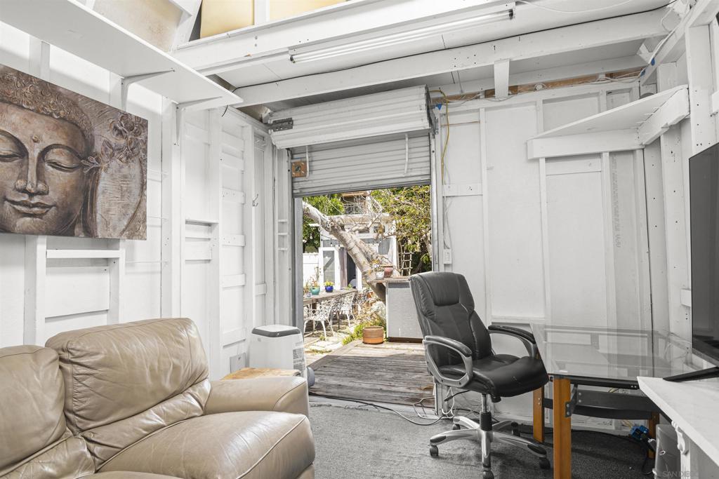 2810 Madison - photo 19