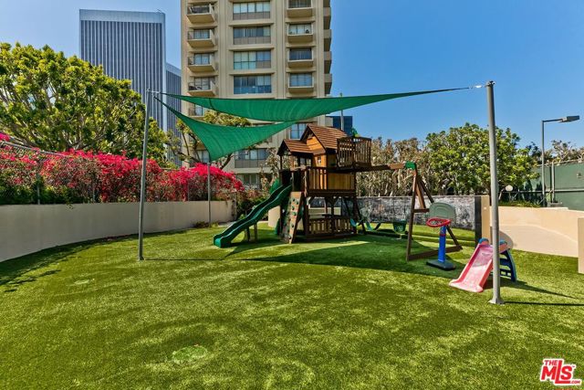2160 Century Park East, Los Angeles CA: https://media.crmls.org/mediaz/4003a170-3f58-42b6-adfb-25722ff459d1.jpg