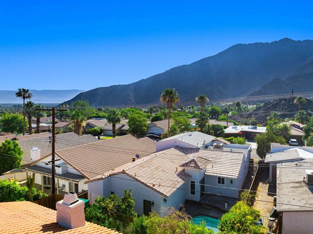 53967 Avenida Navarro, La Quinta CA: https://media.crmls.org/mediaz/4003da8b-d3cc-4cba-b57c-fa8b92c9d1f1.jpg