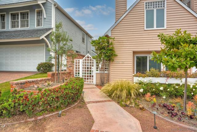7635 Draper Avenue, La Jolla CA: https://media.crmls.org/mediaz/4003dc84-b81f-4459-96e3-d14741416644.jpg