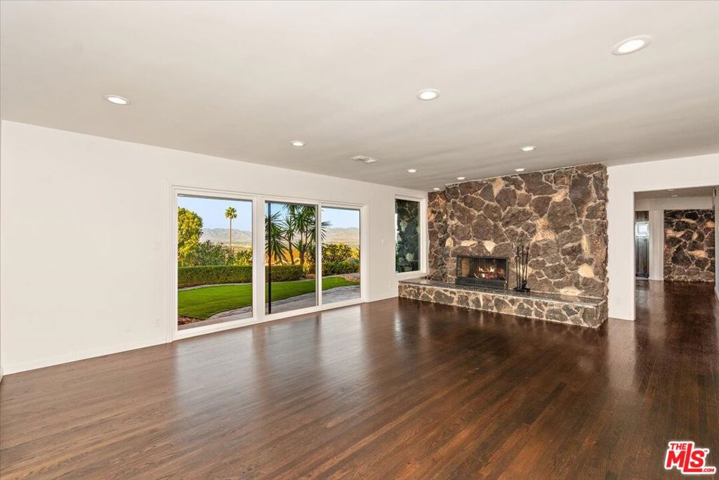 15451 Longbow DriveSherman Oaks img 35