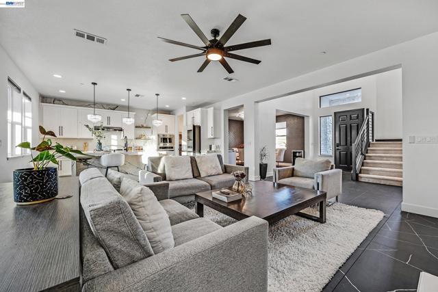 Image 37 of 60 For 259 Eagle Nest Dr