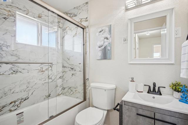 48344 Conifer St, Fremont CA: https://media.crmls.org/mediaz/4006681b-ff4d-4465-b3c3-faf5b3506078.jpg