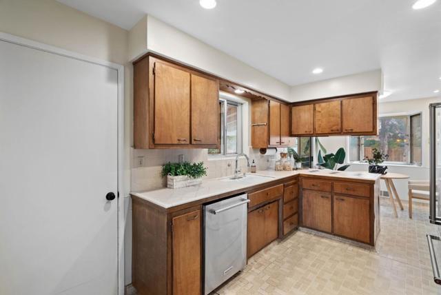 5231 Eileen Drive, San Jose CA: https://media.crmls.org/mediaz/40071485-a155-43cd-a191-d47780eb60df.jpg