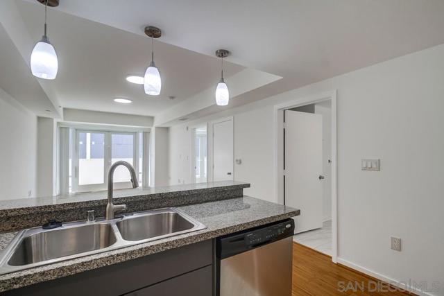 875 G STREET, San Diego CA: https://media.crmls.org/mediaz/400795fc-0d2f-406c-ade0-a8be534526b3.jpg