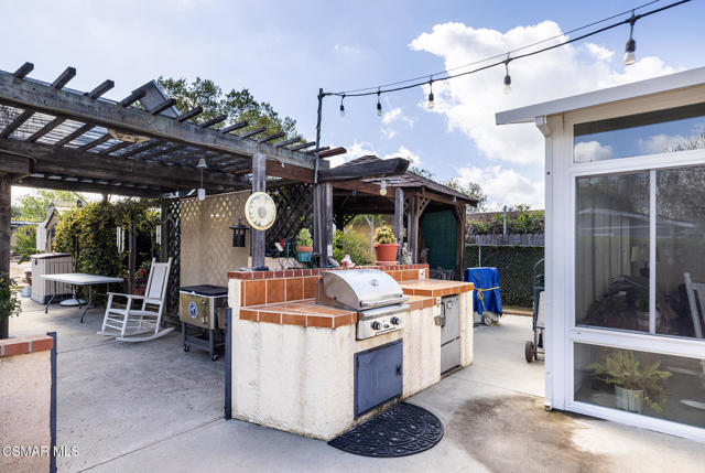 5356 Chesebro Road, Agoura Hills CA: https://media.crmls.org/mediaz/40084e11-f2db-421f-9f90-f2040b9c7e83.jpg