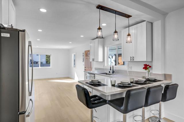 Detail Gallery Image 14 of 43 For 323 S 65th St, –,  CA 92114 - 3 Beds | 2 Baths