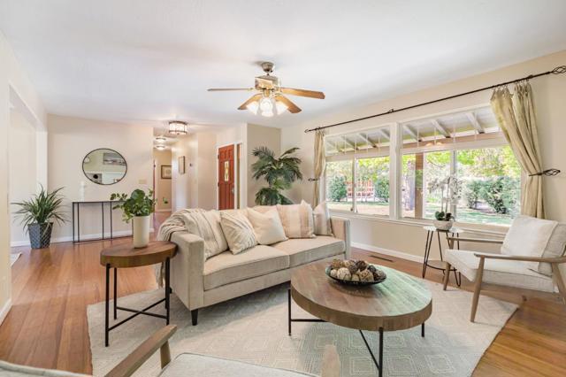 10495 Garcia Lane, Gilroy CA: https://media.crmls.org/mediaz/4009185a-eccf-4cfb-9d74-012540712281.jpg