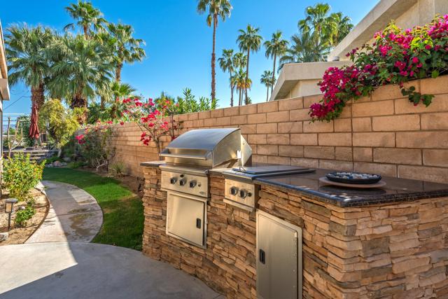 112 Chelsea Circle, Palm Desert, CA 92260