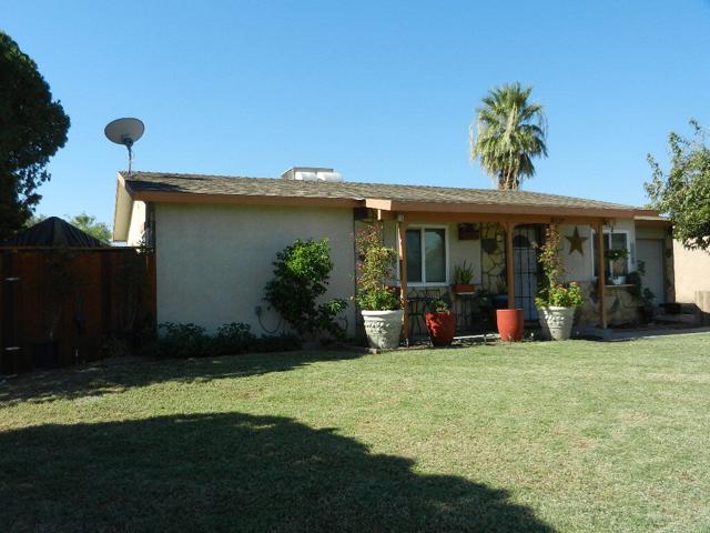82129 Crest Avenue, Indio CA: https://media.crmls.org/mediaz/4009d209-8d07-45c9-9c1c-8c7087d385f3.jpg