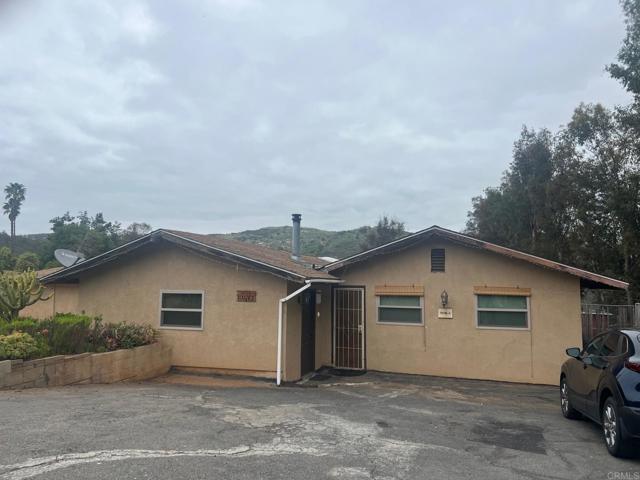 9946 Nutby Lane, Escondido CA: https://media.crmls.org/mediaz/400a16bc-38dd-4a42-af00-af6741ca873d.jpg
