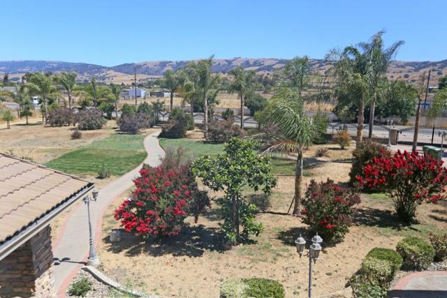 2736 Ferguson Road, Gilroy CA: https://media.crmls.org/mediaz/400a3abb-0035-409e-bc4f-40a2535d7dc9.jpg