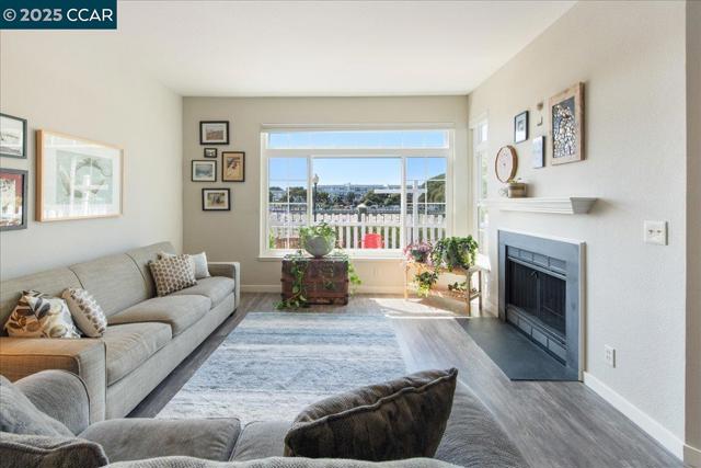 609 Commodore Dr, Richmond CA: https://media.crmls.org/mediaz/400a519c-a10c-43dc-bf99-6c037098a23b.jpg