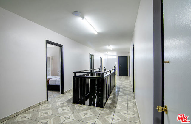 930 Fraser Avenue, Los Angeles CA: https://media.crmls.org/mediaz/400a60e0-46ed-420f-8445-b6cc20a48338.jpg