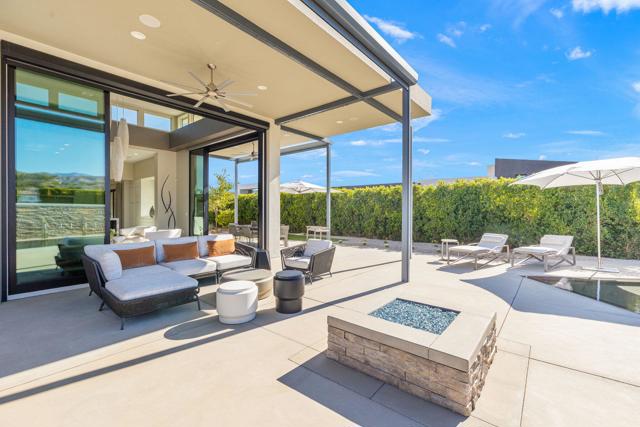 23 Emerald Court, Rancho Mirage CA: https://media.crmls.org/mediaz/400aa92d-ccbe-4f6a-979f-5ce9e4bc4a8d.jpg