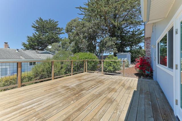 9355 Holly Oak Way, Salinas CA: https://media.crmls.org/mediaz/400af058-03e4-48ee-b6c4-027e299f6de4.jpg