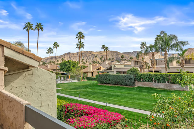 157 Calle Bravo, Palm Springs CA: https://media.crmls.org/mediaz/400c23b5-ee04-49be-a178-4ae10ff6be8e.jpg