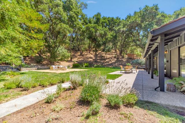 240 Willowbrook Drive, Portola Valley CA: https://media.crmls.org/mediaz/400c5929-b89c-4e60-a6bf-8d0d064d1f8d.jpg