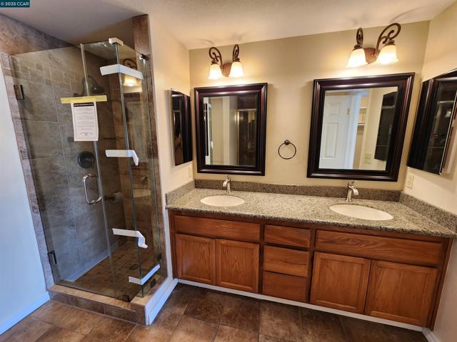 617 S Blackbrush Ln, San Ramon CA: https://media.crmls.org/mediaz/400c6589-3758-46ab-bf37-959fddcb62bd.jpg