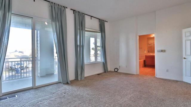 132 Warbler Lane, Brisbane CA: https://media.crmls.org/mediaz/400d54cc-43bf-49a8-b230-bdcbb6e63d1c.jpg