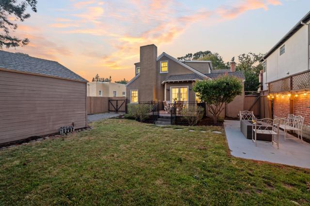 1547 Columbus Avenue, Burlingame CA: https://media.crmls.org/mediaz/400e3093-e77d-4f45-b656-211dbdfd54b8.jpg