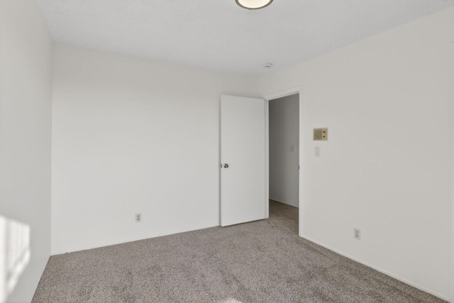16605 Rolando Ave, Castro Valley CA: https://media.crmls.org/mediaz/400ed0ce-0a81-46a3-810e-f596aed7f18d.jpg