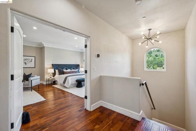 Image 24 of 60 For 6929 Bristol Dr