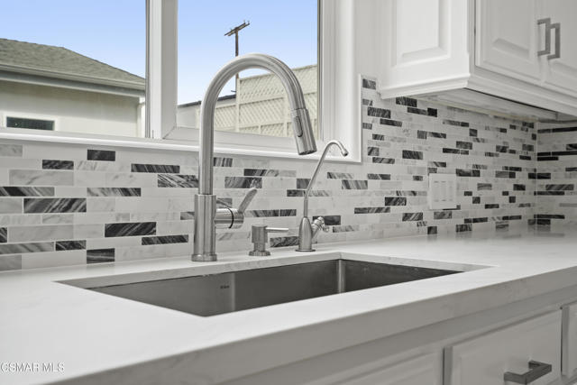 16005 Parthenia Street, North Hills CA: https://media.crmls.org/mediaz/401008e6-f25c-43a7-8dde-3aec2ba09319.jpg