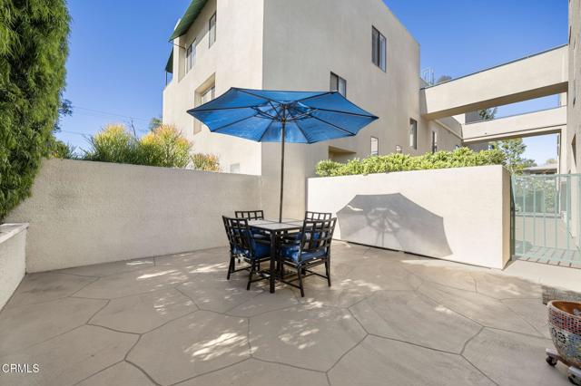 Detail Gallery Image 20 of 24 For 484 S Euclid #107,  Pasadena,  CA 91101 - 3 Beds | 2/1 Baths