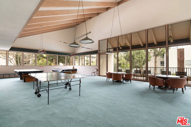 6000 Canterbury Drive, Culver City CA: https://media.crmls.org/mediaz/4010927f-802b-42df-a932-d9994e1ab7ec.jpg