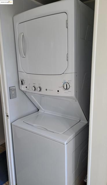 153 Shannon, Pittsburg CA: https://media.crmls.org/mediaz/40113fcc-7c7a-4072-9d03-72315a53fa6d.jpg