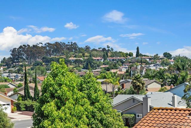 1541 Vaquero Gln, Escondido CA: https://media.crmls.org/mediaz/401144fd-7ff4-4bcc-b0e7-fd984f7a63bc.jpg