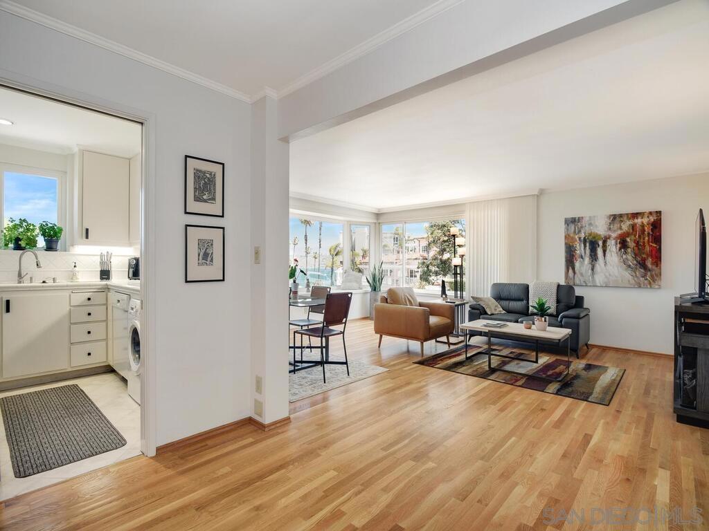 MLS #250043076SD image #21